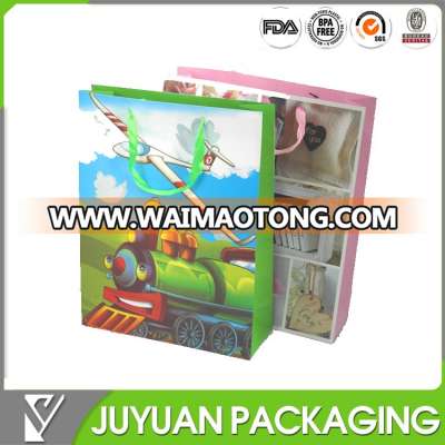 Custom shopping printed paper packaging bag with handles